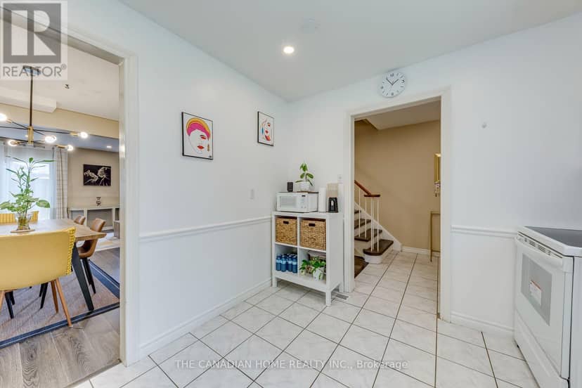3 - 2226 Upper Middle Road — photo 20 of 40