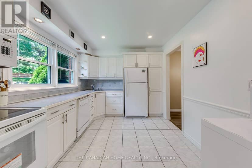 3 - 2226 Upper Middle Road — photo 21 of 40