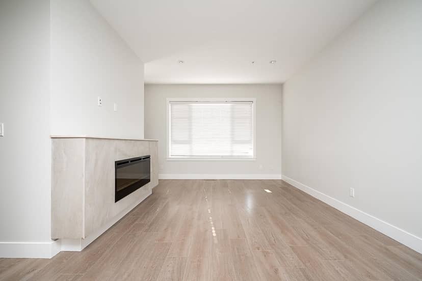 8 22128 48A AVENUE, Langley, photo 5