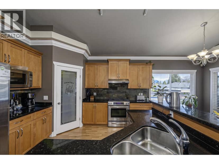 735 SCHOOLHOUSE STREET, Coquitlam, photo 8