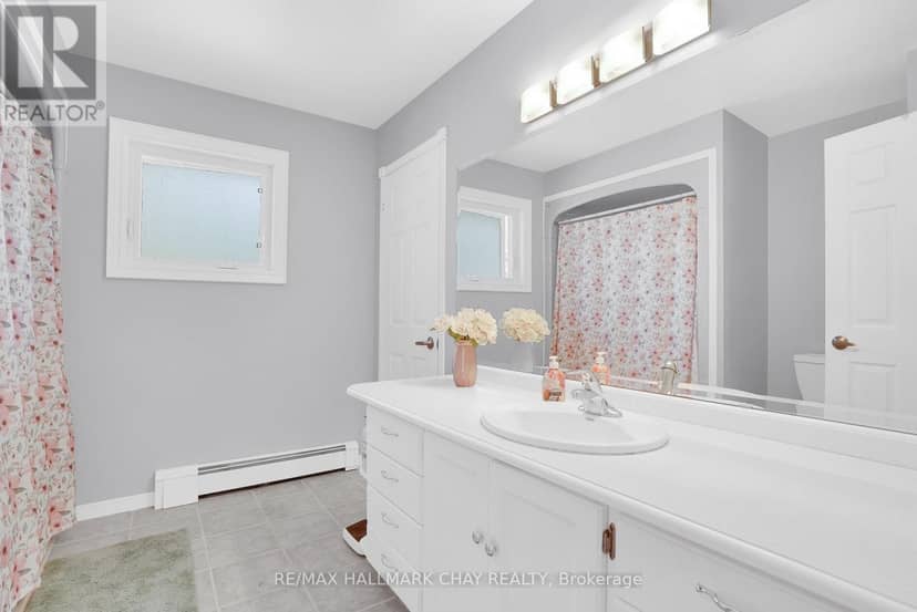 51 Indianola Crescent — photo 23 of 29