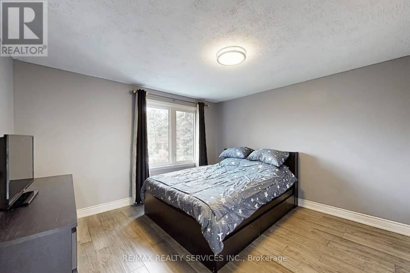 53 Geneva Crescent — photo 22 of 40