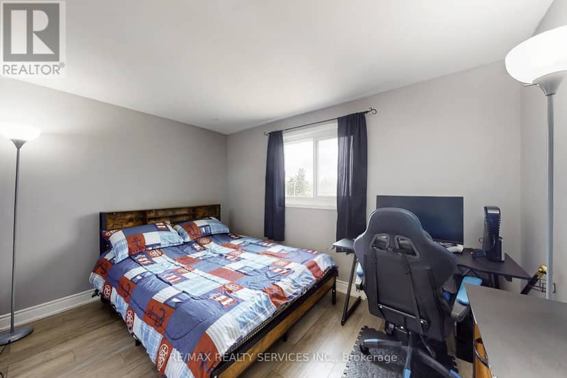53 Geneva Crescent — photo 29 of 40