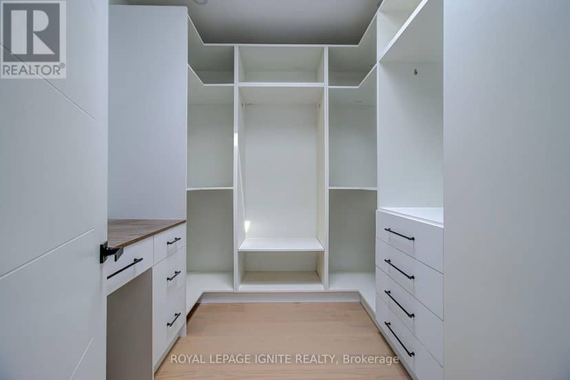6 McCowan Road — photo 22 of 40