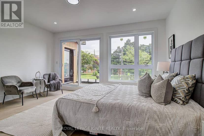 6 McCowan Road — photo 33 of 40