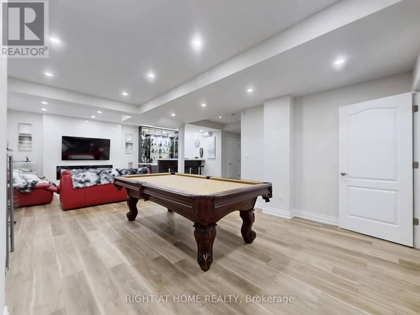 80 Puccini Drive — photo 38 of 40
