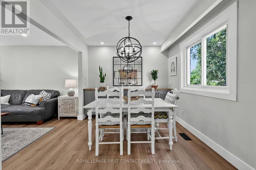 12 Davies Crescent — photo 10 of 40