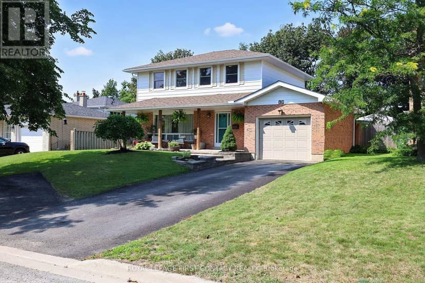 12 Davies Crescent — photo 2 of 40