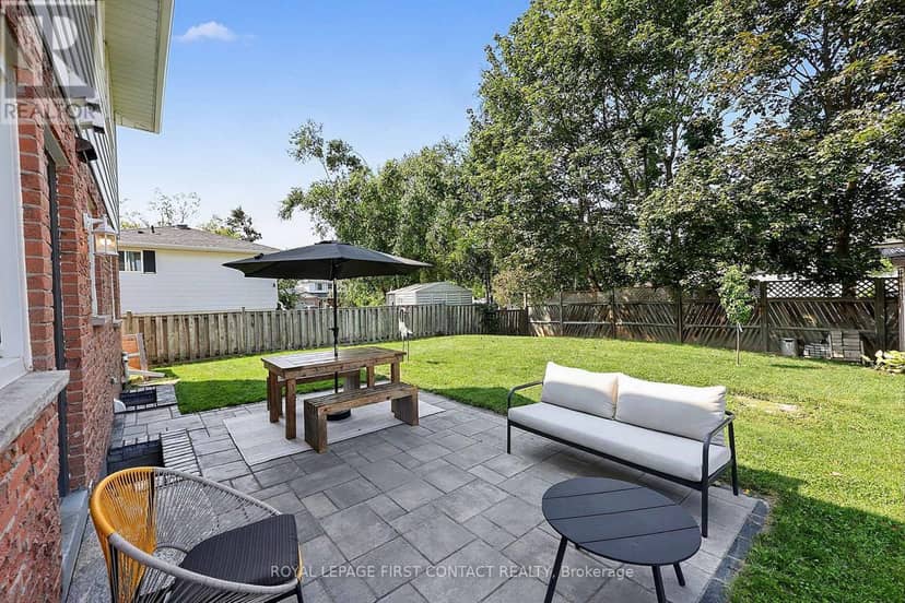 12 Davies Crescent — photo 34 of 40
