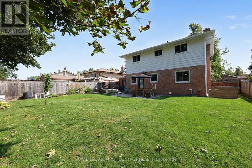 12 Davies Crescent — photo 39 of 40