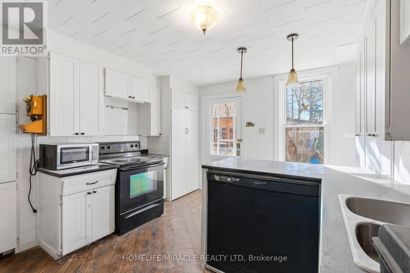 114 Frances Street — photo 16 of 39