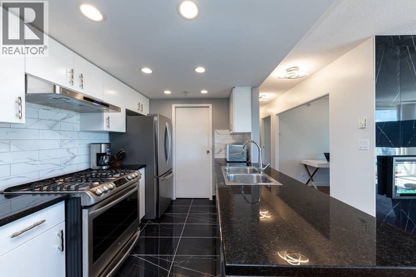 2905 1033 MARINASIDE CRESCENT, Vancouver, photo 2