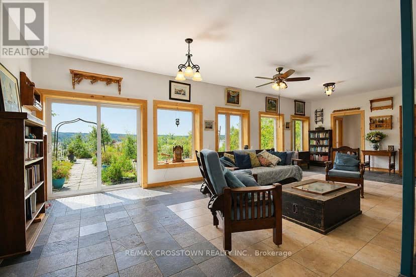 243 Champlain Road — photo 31 of 40