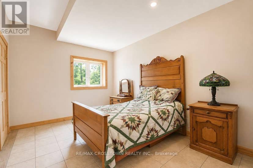 243 Champlain Road — photo 34 of 40