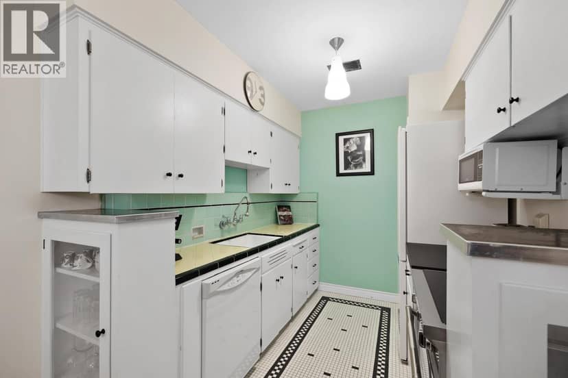 204 1565 BURNABY STREET, Vancouver, photo 5