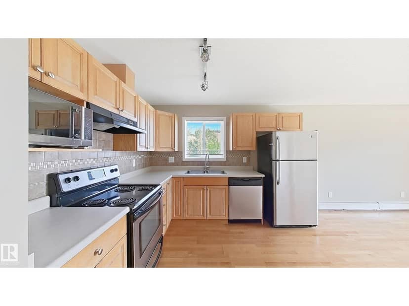 #213 5005 165 AV NW NW — photo 14 of 21