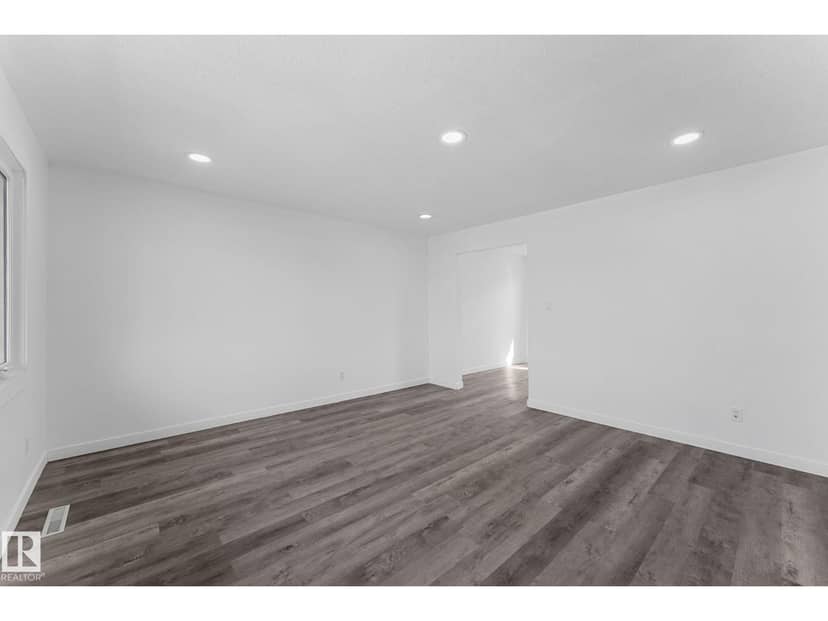7823 136 AV NW, Edmonton, photo 7