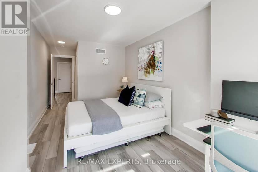 228 Woodbine Avenue — photo 29 of 40