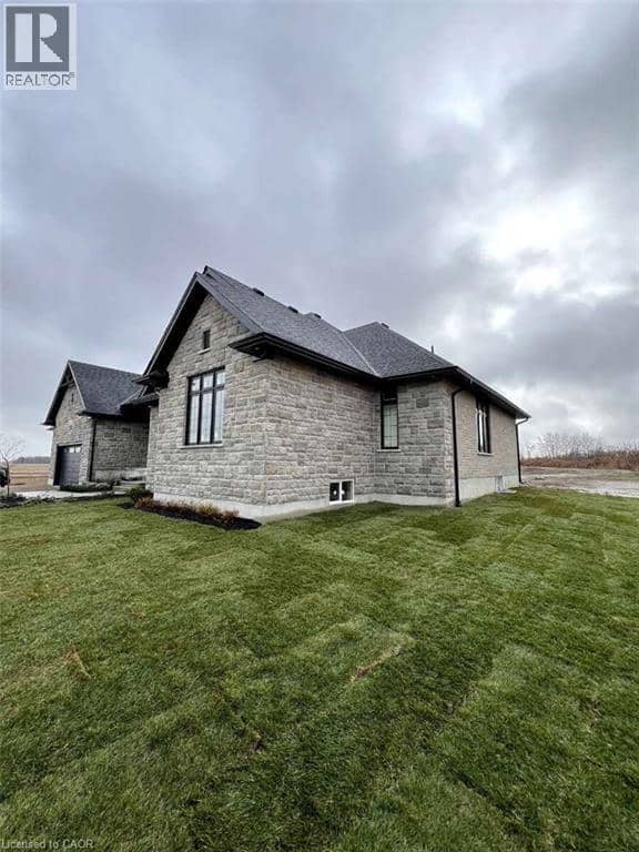 61 GEORGE Street, Bright, photo 3