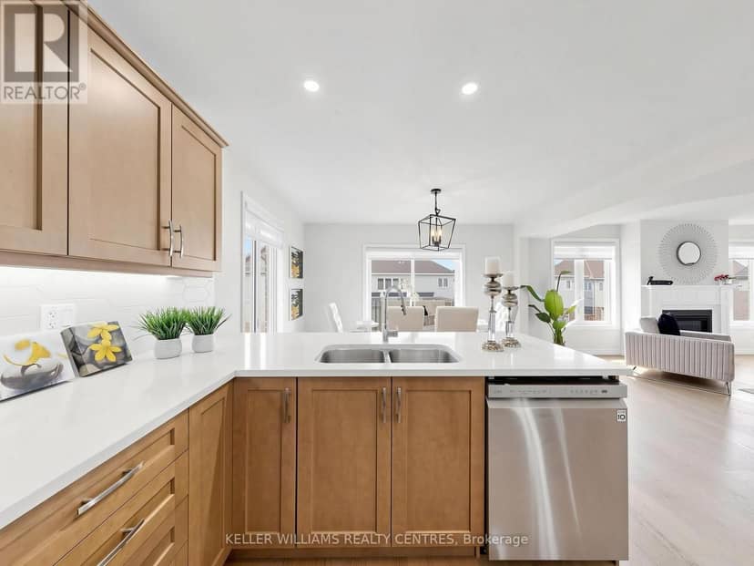 36 York Drive — photo 11 of 39