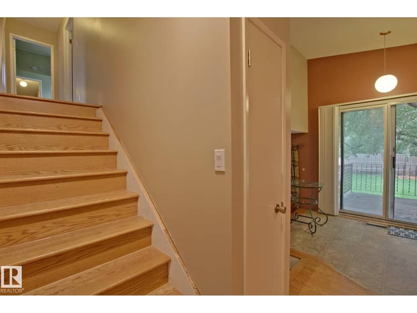 18107 89 AV NW — photo 33 of 40