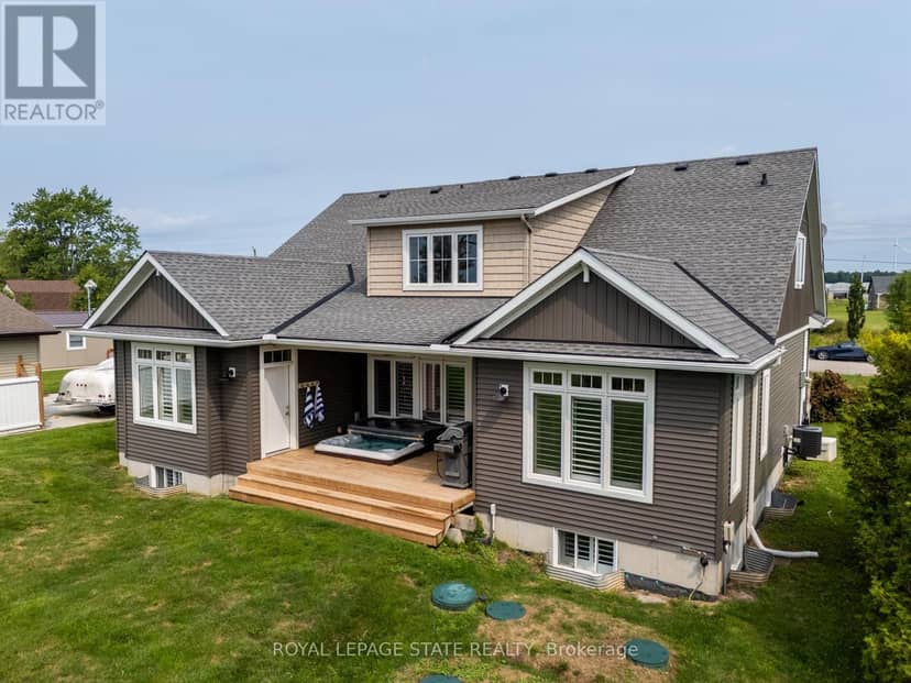 3176 Lakeshore Road, Haldimand, photo 2