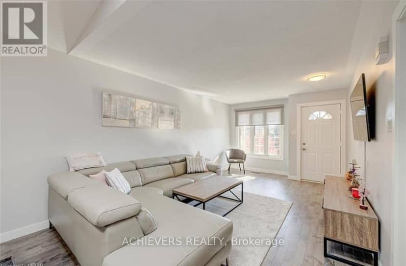 1402 Baycliffe Place — photo 5 of 9