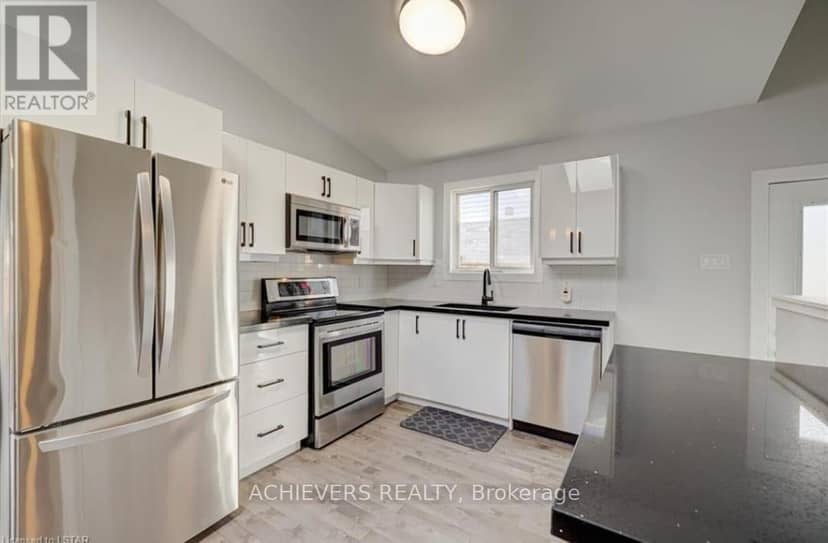 1402 Baycliffe Place — photo 7 of 9