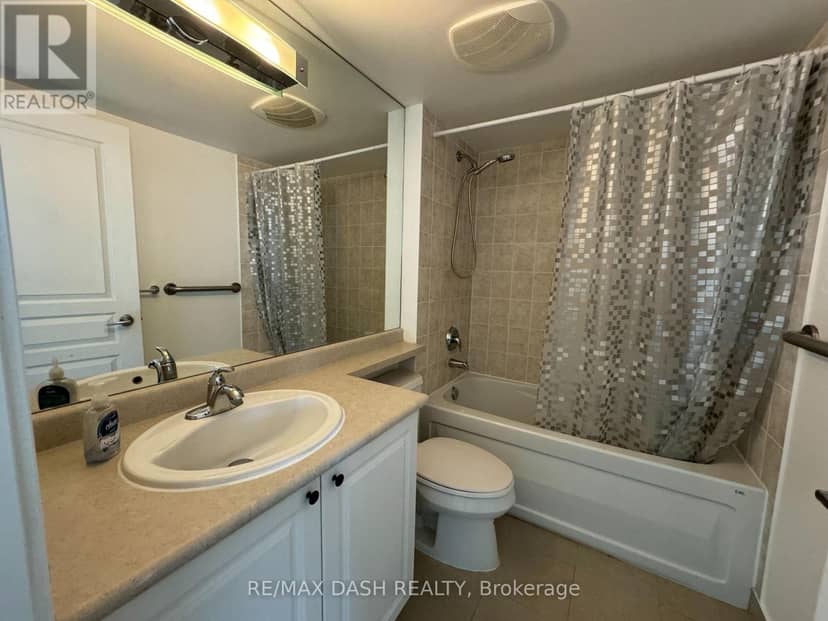 2809 - 18 Yonge Street — photo 10 of 13