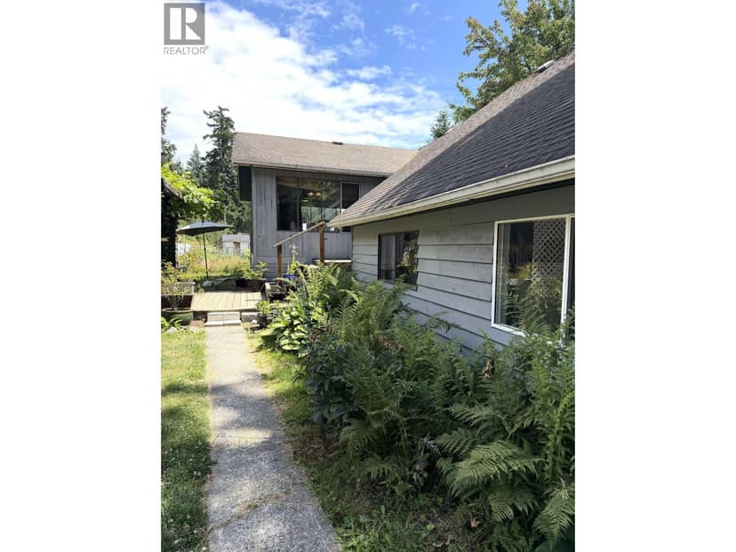 988 CEMETERY ROAD, Gibsons, photo 3