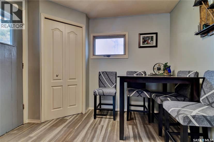 1230 Dewdney AVENUE E, Regina