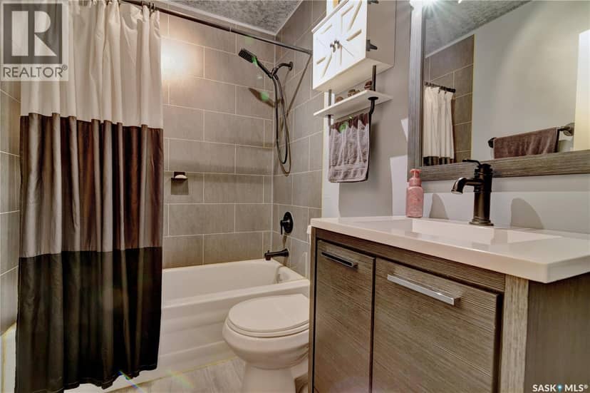 1230 Dewdney AVENUE E, Regina, photo 3