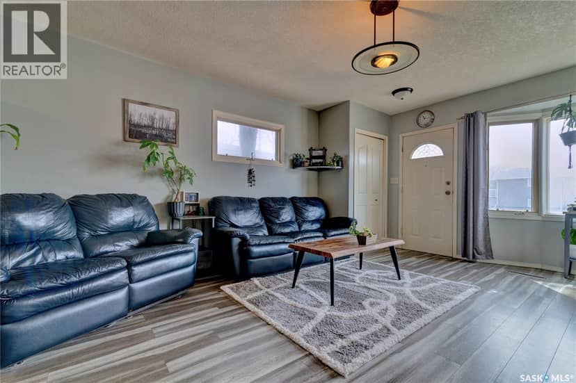 1230 Dewdney AVENUE E — photo 26 of 32