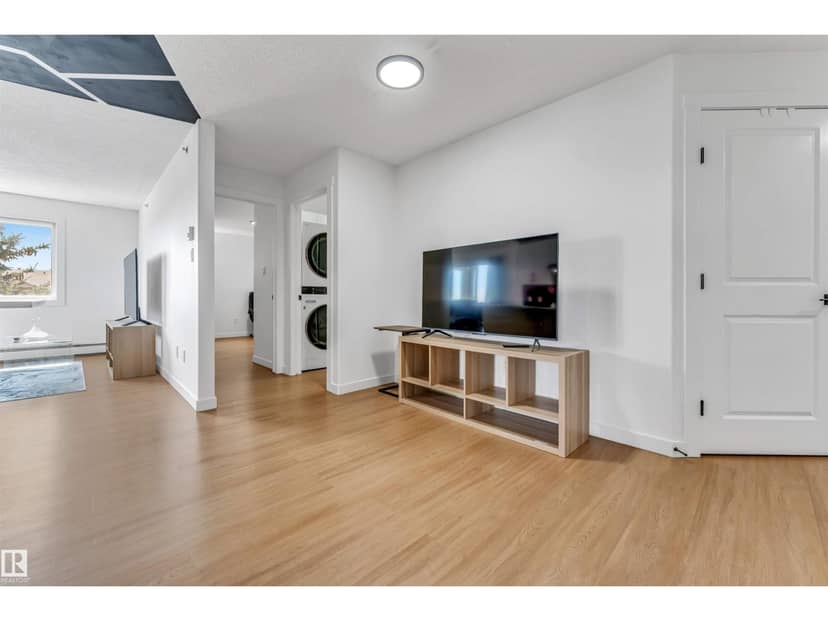 #416 2305 35A AV NW — photo 18 of 38