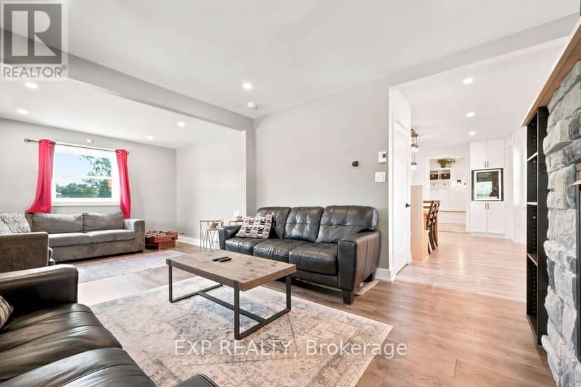 12595 Lanark Road — photo 24 of 40