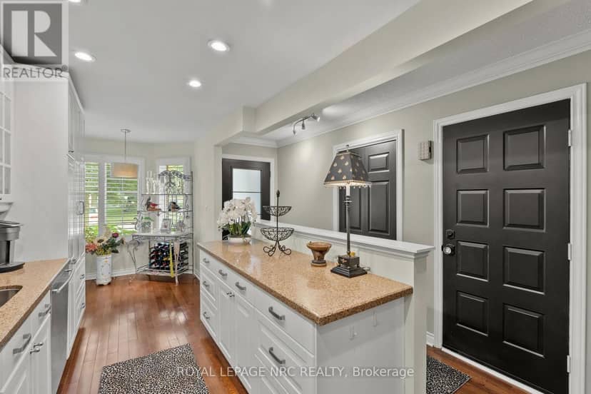 41 - 275 Pelham Road — photo 7 of 38