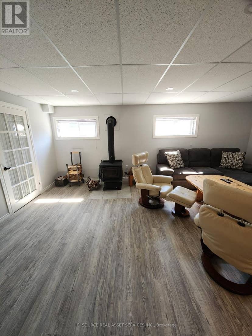 136 Hollowview Road — photo 32 of 40