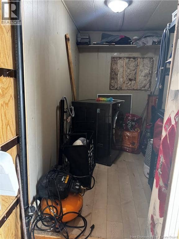 17 Russell Drive — photo 9 of 16