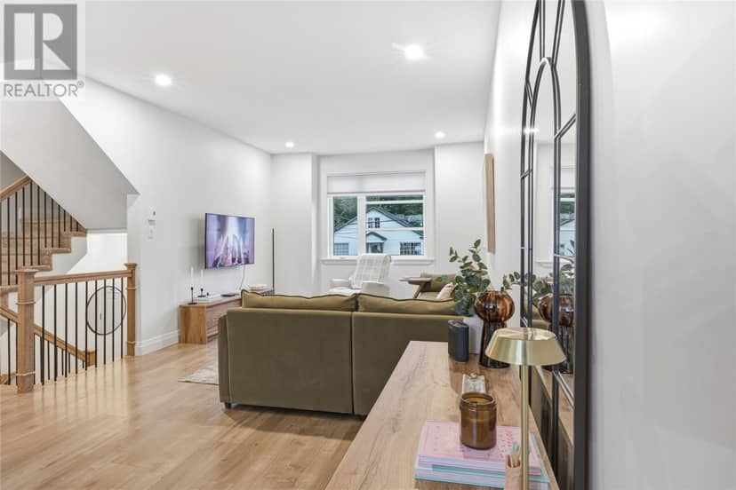 72 Bennett Avenue — photo 36 of 40