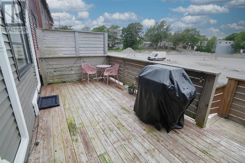 72 Bennett Avenue — photo 38 of 40