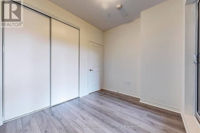 221 - 39 Annie Craig Drive — photo 17 of 24