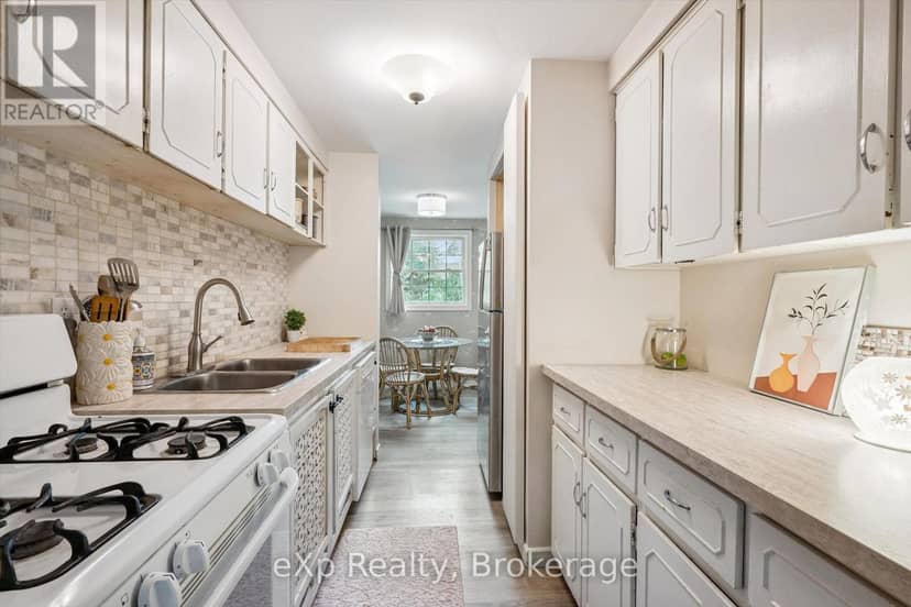 16 - 383 Edinburgh Road S — photo 13 of 29