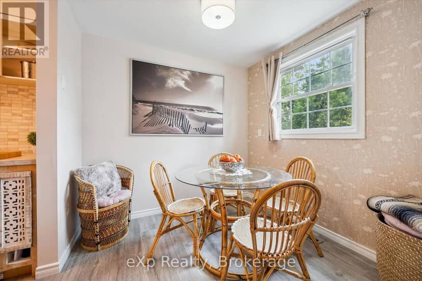 16 - 383 Edinburgh Road S — photo 15 of 29