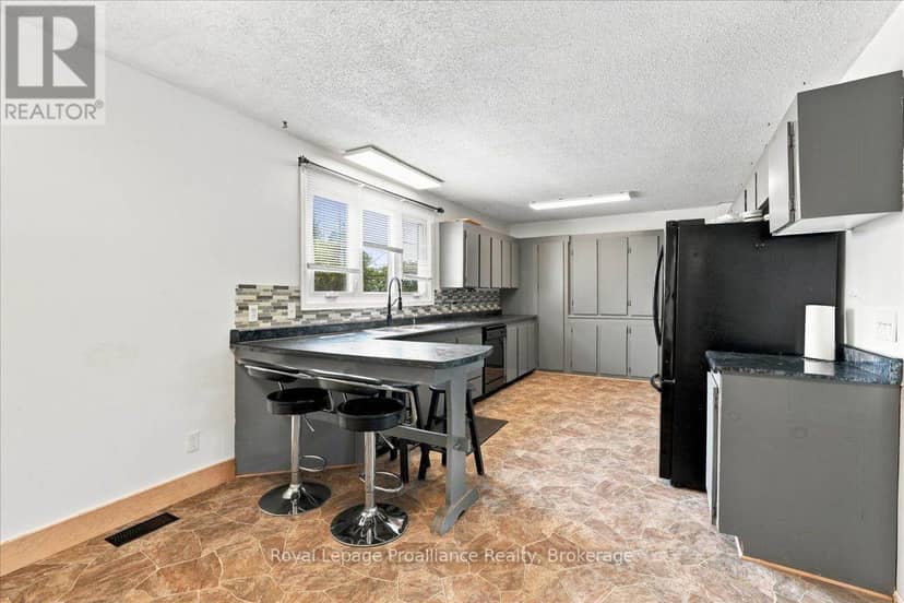 1080 Smith Street — photo 5 of 36