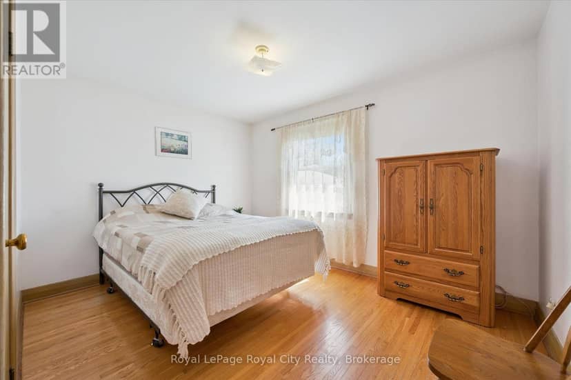 133 Emma Street — photo 12 of 33