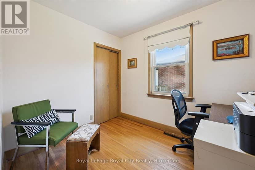 133 Emma Street — photo 18 of 33