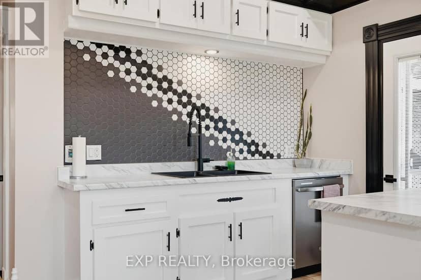 2027 Victoria Street — photo 11 of 40