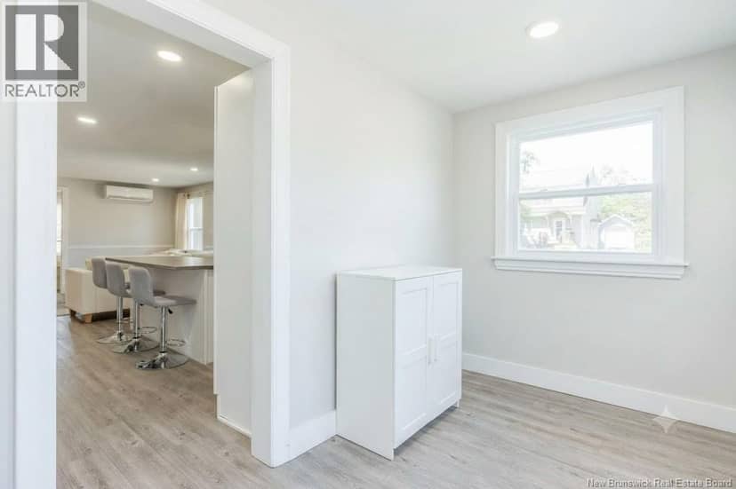 6 Lynch Street — photo 4 of 40