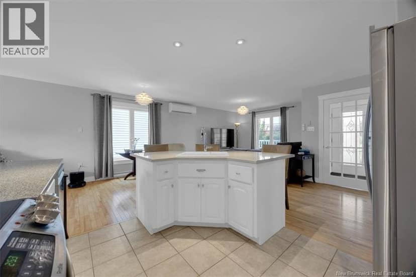 8 Devonayer Court — photo 10 of 34