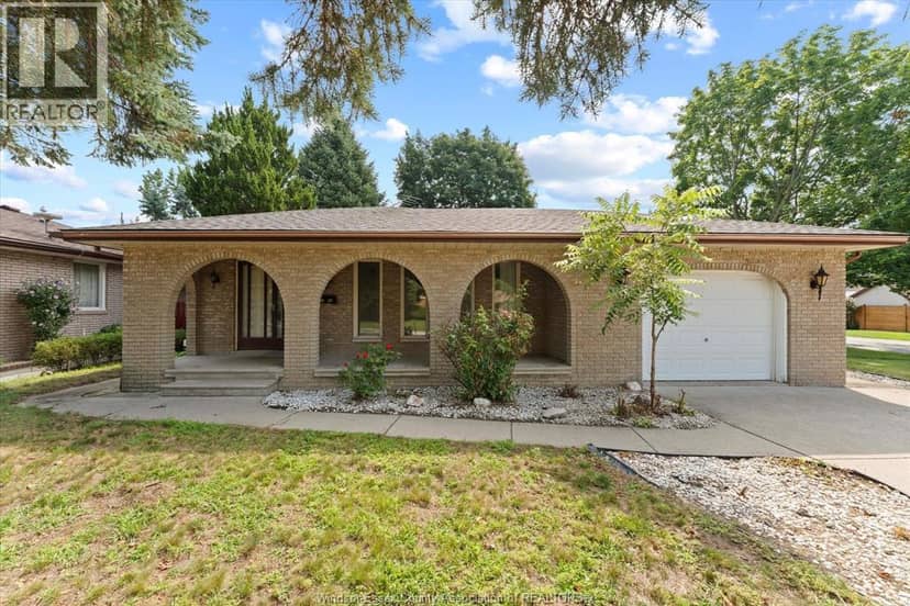 5860 Ninth STREET — photo 1 of 40